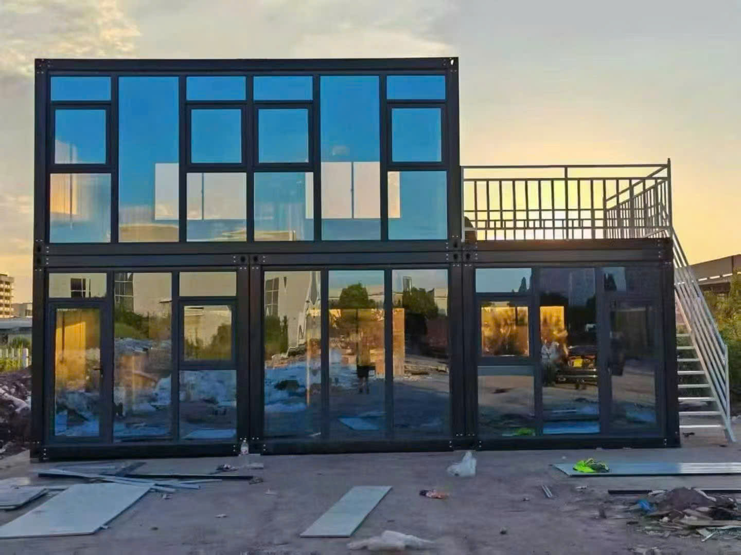 Quán Cafe Lắp Ghép